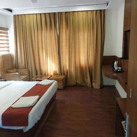 Hotel Di Villa Манали Экстерьер фото